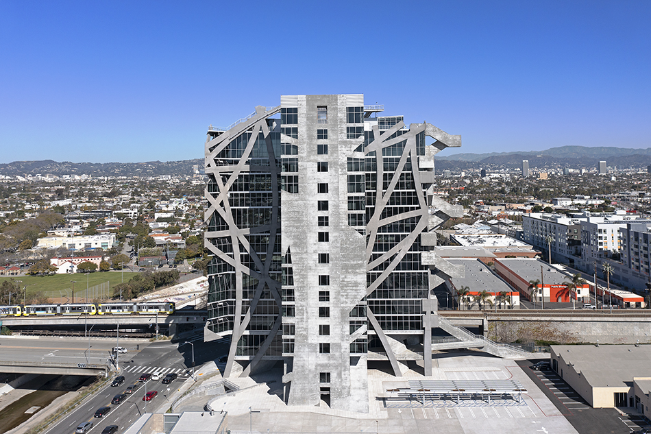 The Wrapper by Eric Owen Moss Architects, Matt Construction, Sam